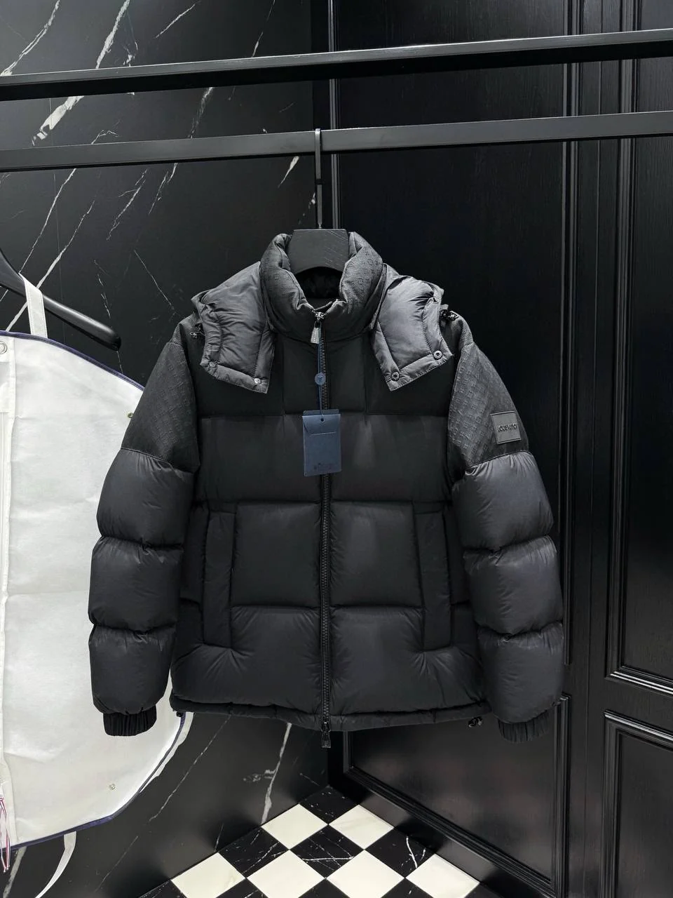 Чоловічий пуховик - Louis Vuitton